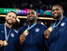 直击现场！联赛中美国队如何完成夺冠？的简单介绍