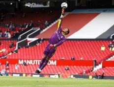 库尔图瓦表现出色，助塞尔塔逆转取胜的简单介绍