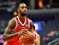 利兹联球员凯尔维因肌肉拉伤将休战一周