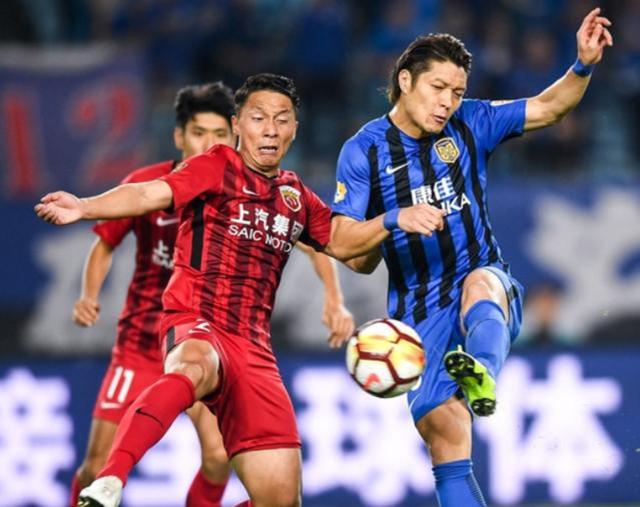 包含上港将出战广州富力,双方角逐联赛积分的词条