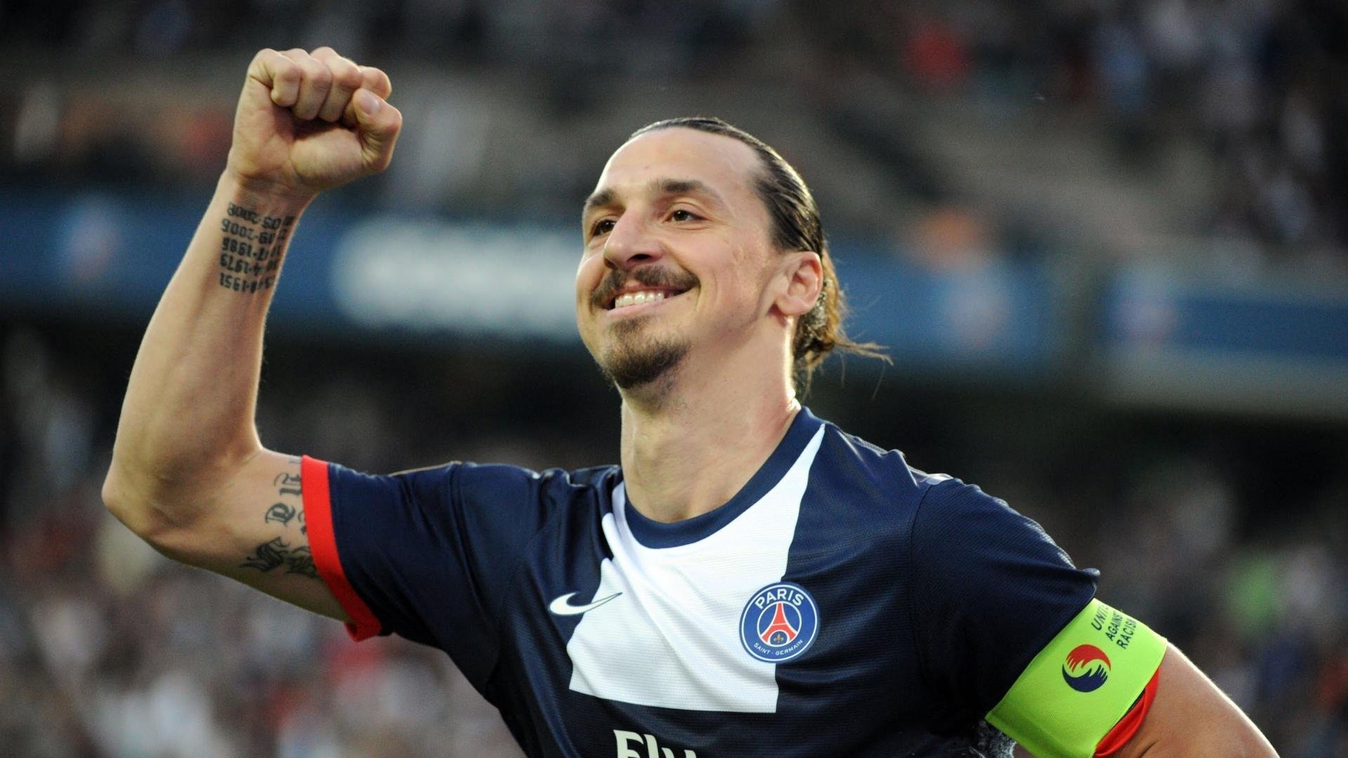 JackeyLove重要时刻重返赛场,巴塞罗那带队取胜!全场沸腾不已