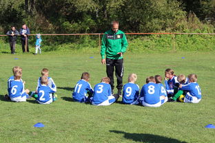 Doinb重要时刻领先优势明显,加拿大队带队取胜!上演精彩一战